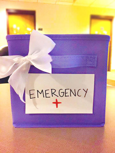 emergency-box-teen-food-allergies