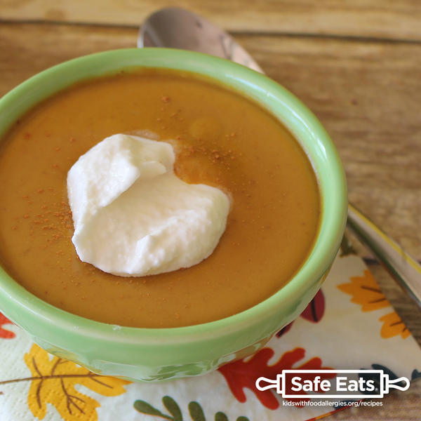 Allergy-friendly pumpkin pudding in a green bowl